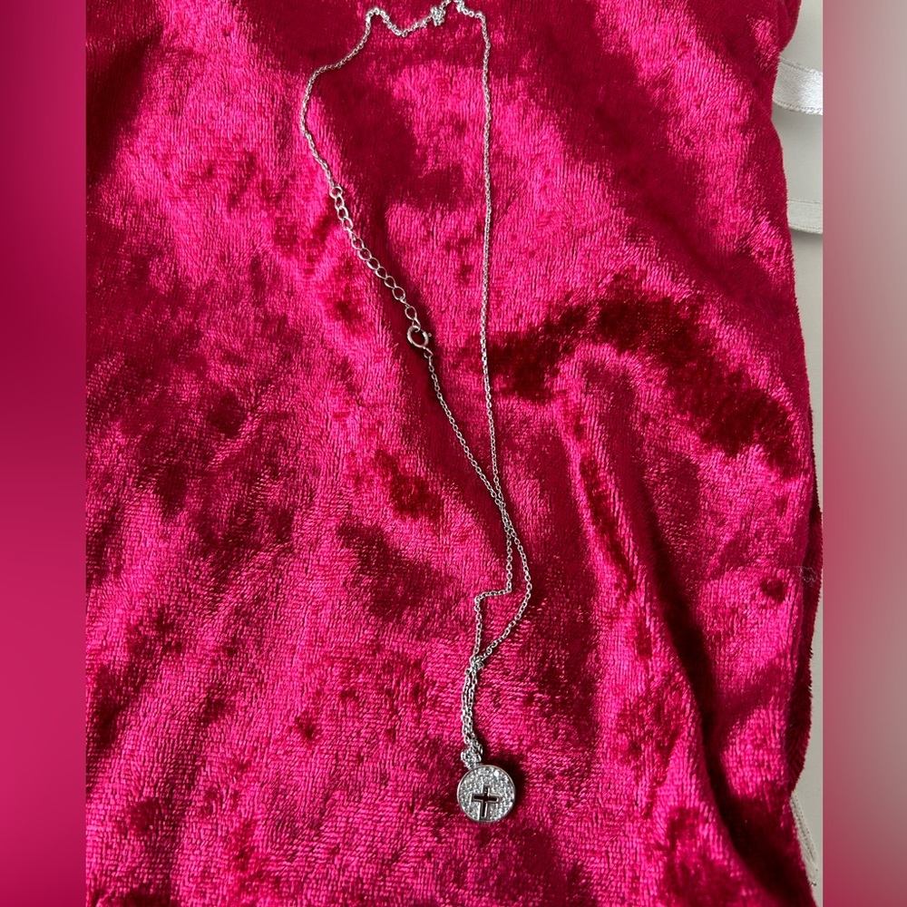 925 Silver Cutout Cross Necklace